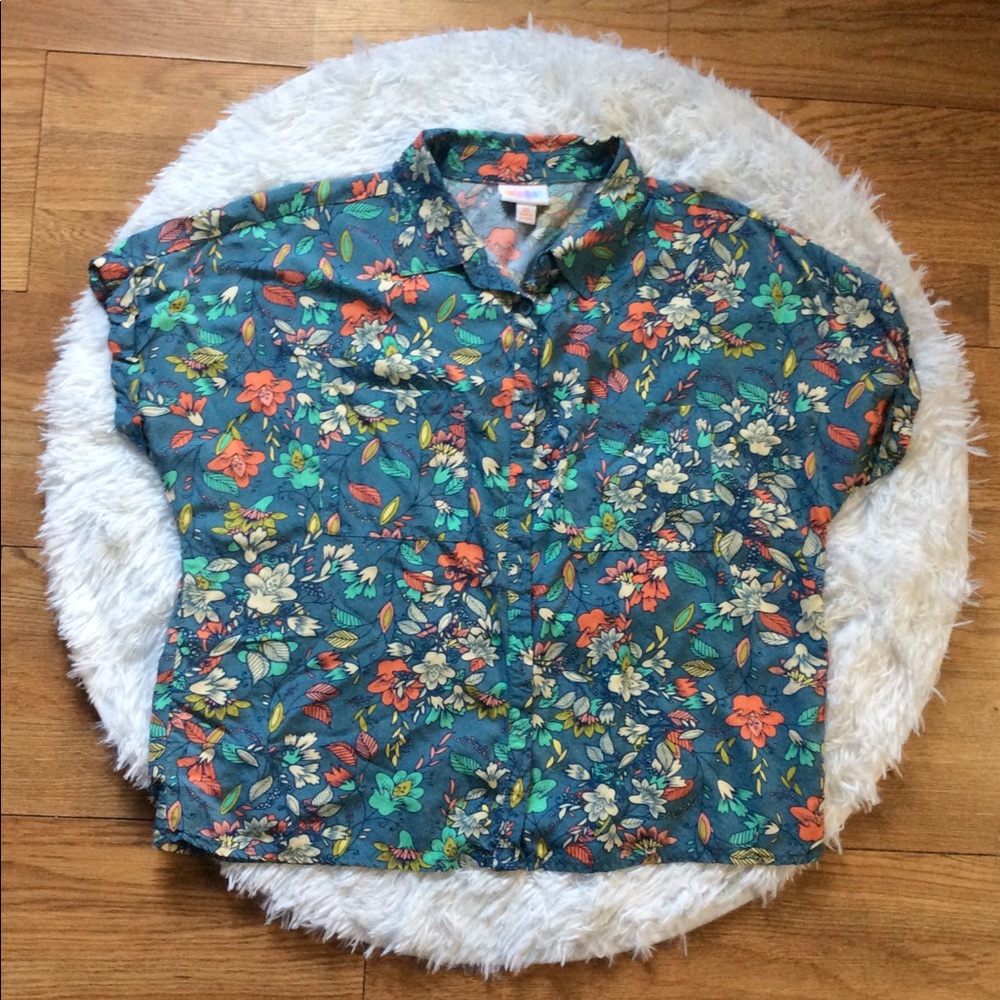 Lularoe Amy Floral Button Down XS